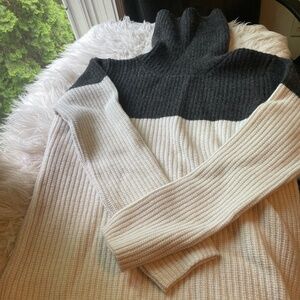 Celtic and co Wool sweater turtleneck . Worn once. Excellent condition